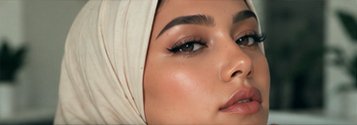 Wet full Set beauty portrait
